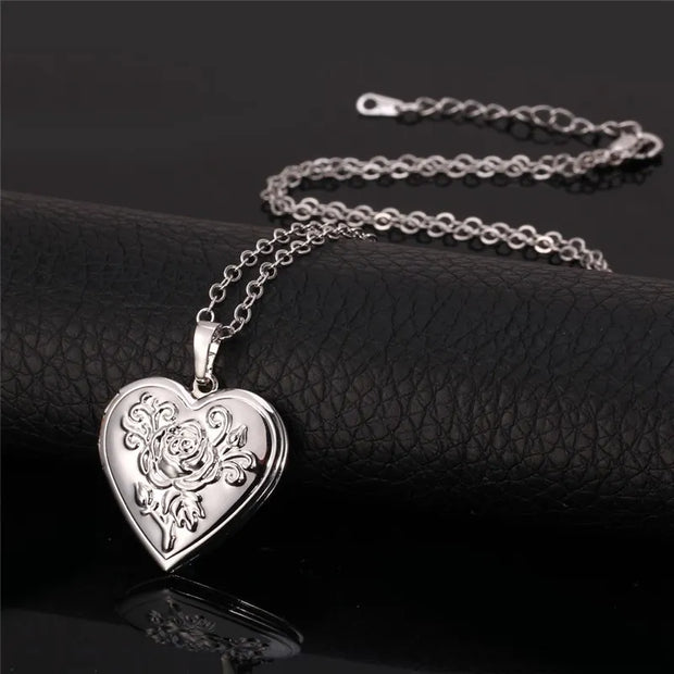 Openable Heart Locket Necklace Photo Frame Memory Romantic Love Embossed Rose Flower Pendant for Women Best Mother's Day Gift