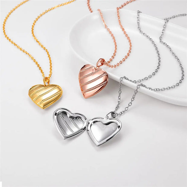 Openable Heart Locket Necklace Photo Frame Memory Romantic Love Embossed Rose Flower Pendant for Women Best Mother's Day Gift