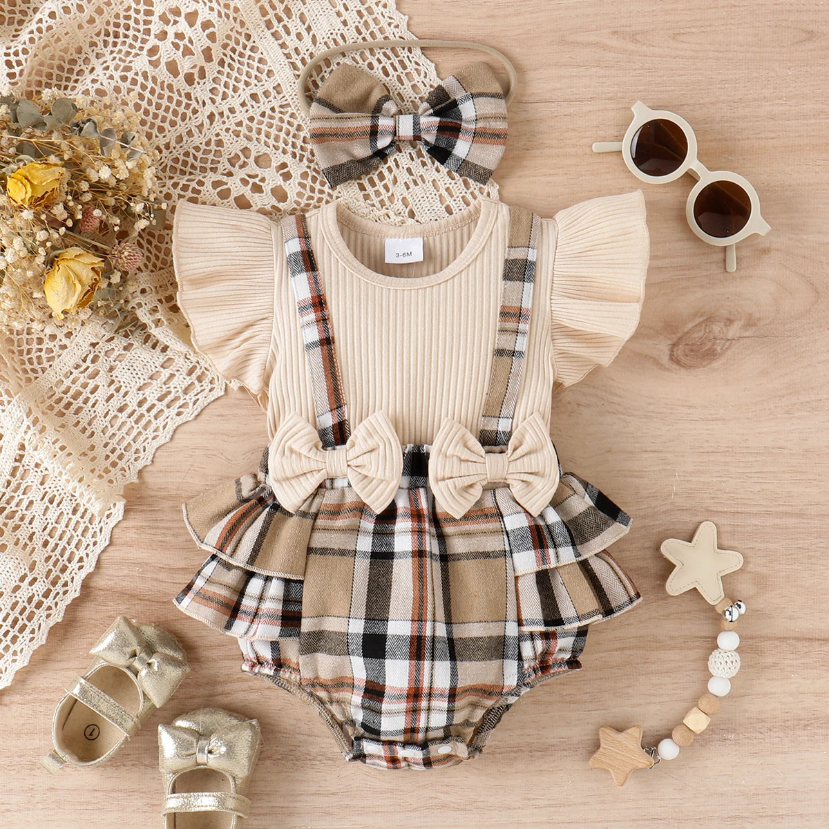 PatPat 2pcs Baby Girl Romper 95% Cotton Ribbed Ruffle-sleeve Bow Decor Spliced Plaid Romper & Headband Set - mariaestalocashop